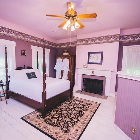 Old Caledonian Bed & Breakfast ภายนอก รูปภาพ