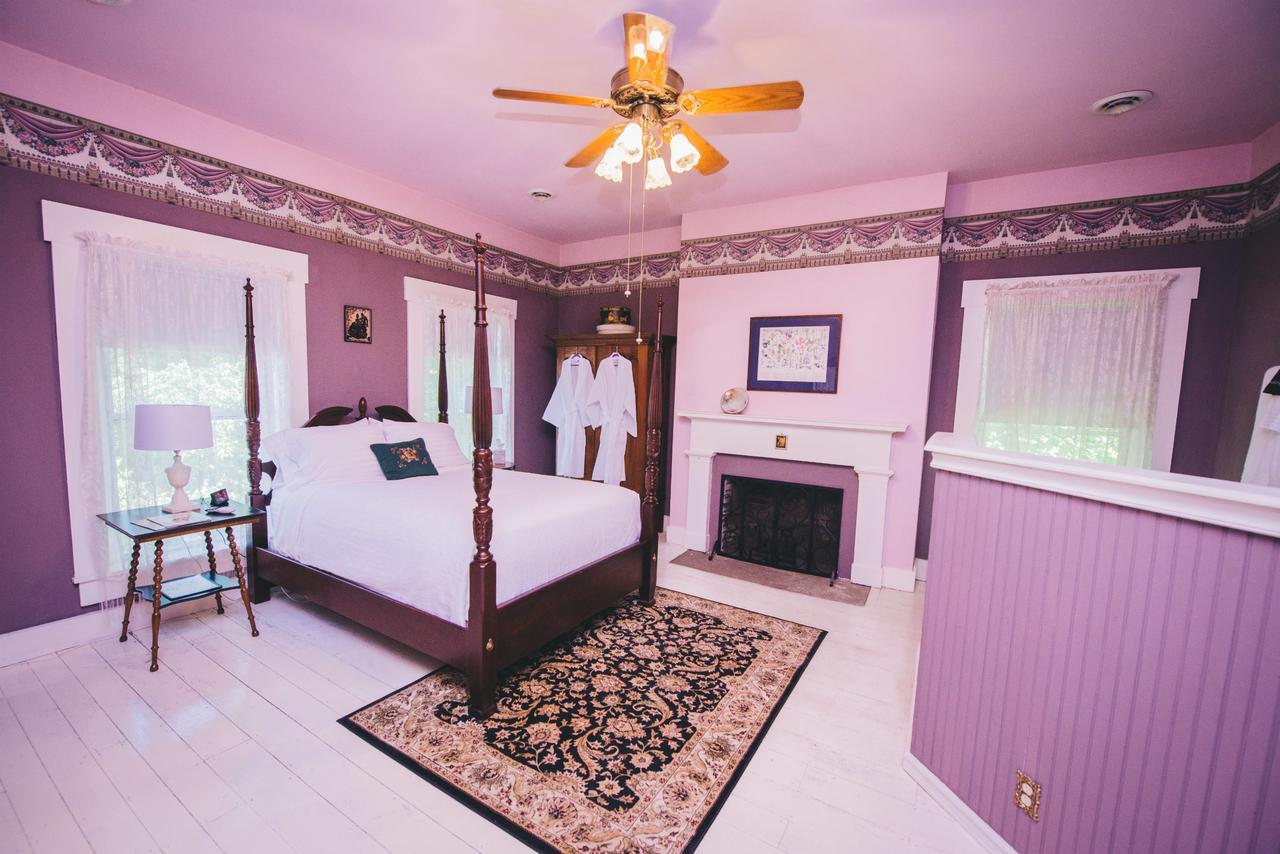 Old Caledonian Bed & Breakfast ภายนอก รูปภาพ