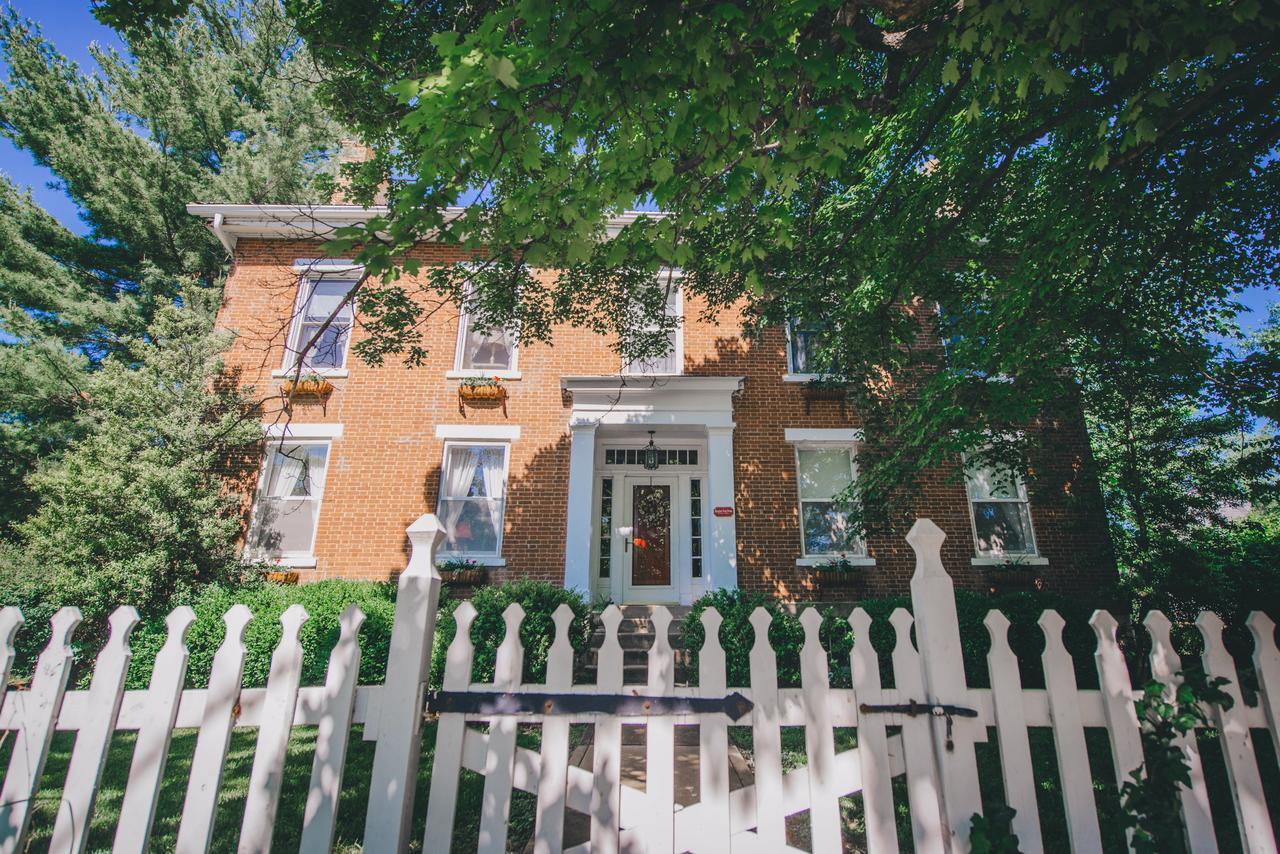 Old Caledonian Bed & Breakfast ภายนอก รูปภาพ