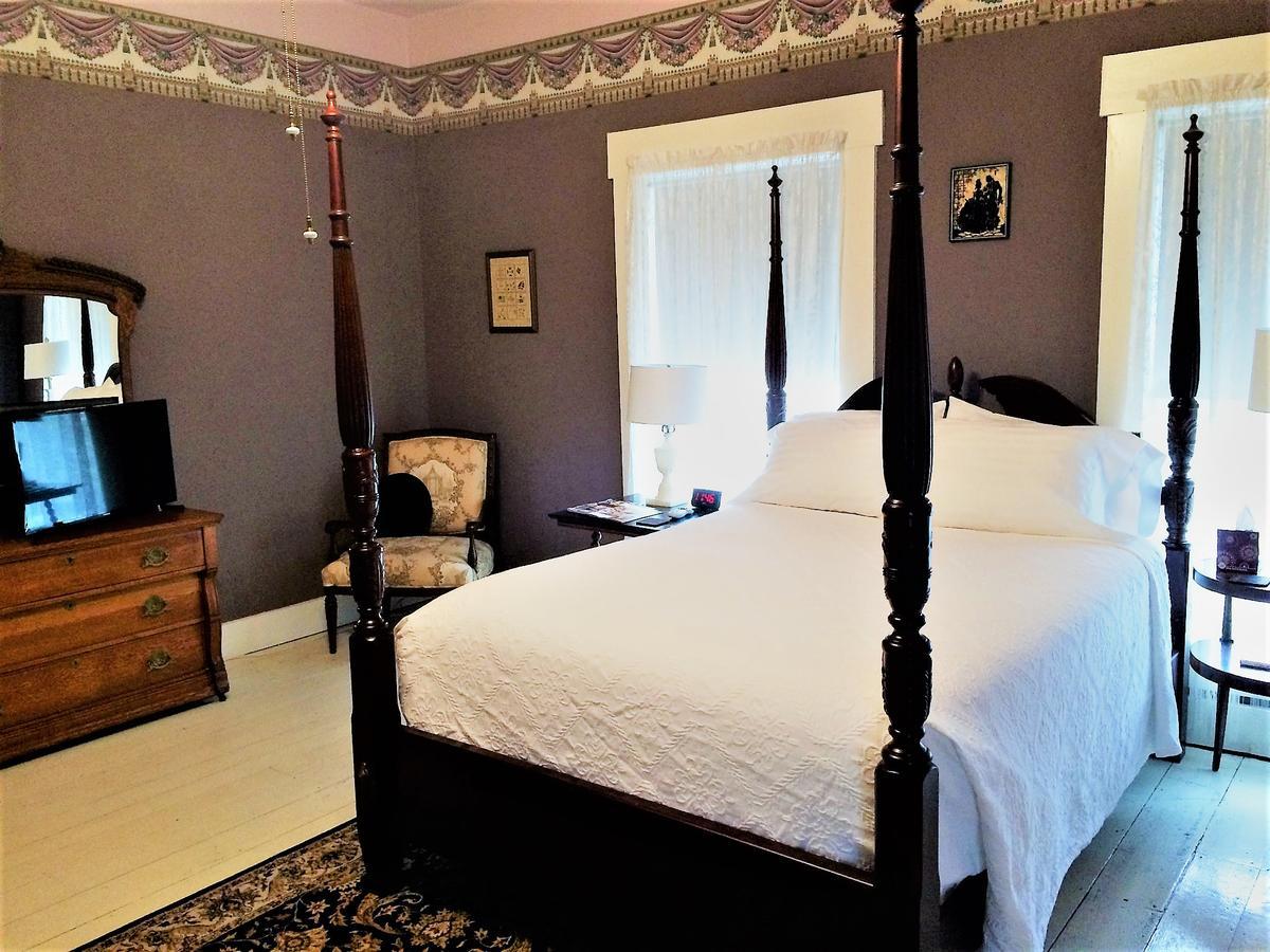 Old Caledonian Bed & Breakfast ภายนอก รูปภาพ