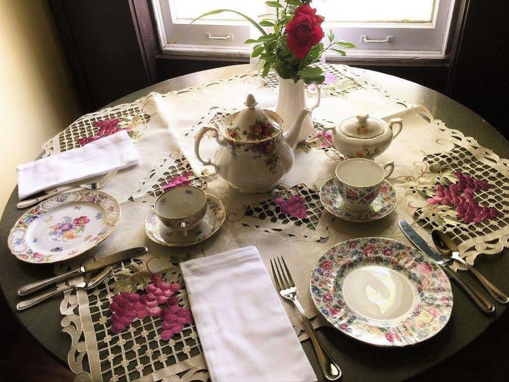 Old Caledonian Bed & Breakfast ภายนอก รูปภาพ